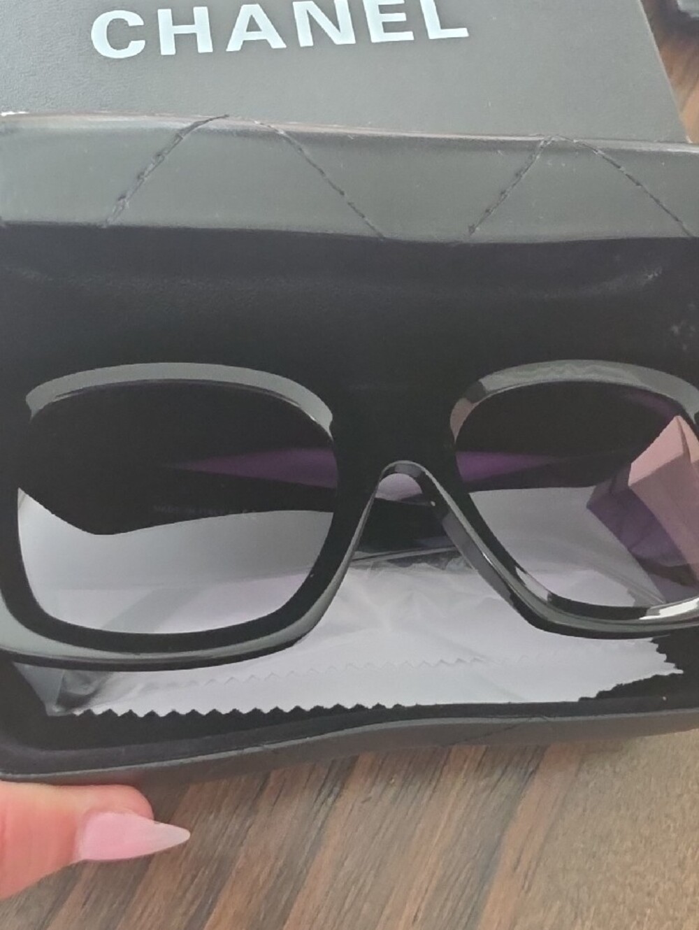 CHANEL Black Frame Sunglasses with Gold Accents and Gradient Purple Lenses - Picture 7 of 7